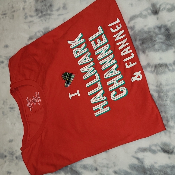 Hallmark Tops - Hallmark Graphic Tshirt